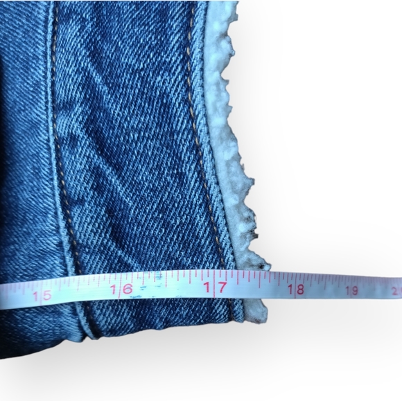 Denim Jacket with Sherpa Lining from Time and Tru Women's Size Small - Picture 10 of 10
